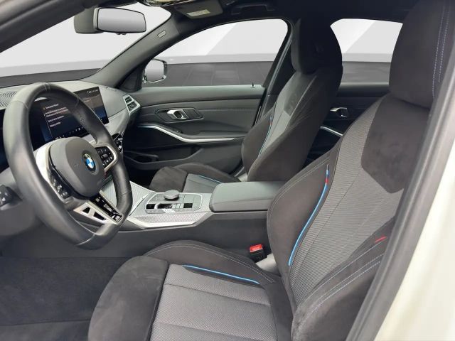 BMW 320 320d M-Sport Sedan xDrive