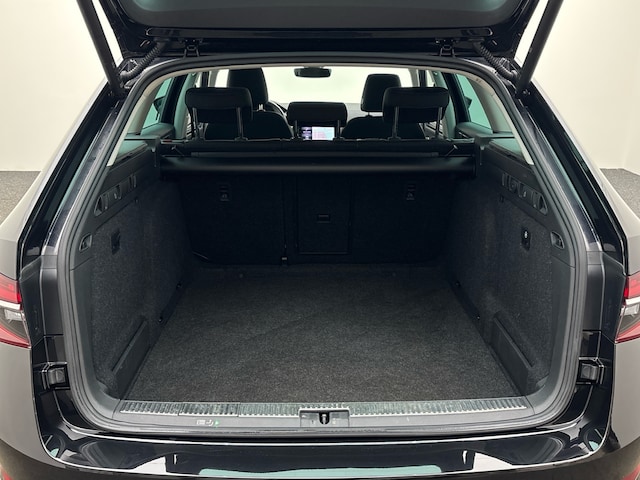 Skoda Superb 2.0 TDI Combi Style Style