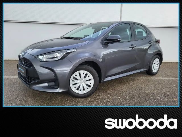 Toyota Yaris Active