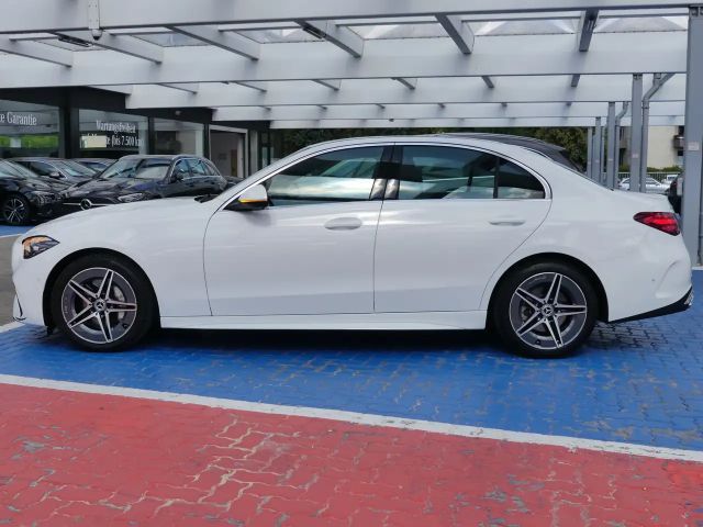 Mercedes-Benz C 220 AMG Line C 220 d Sedan