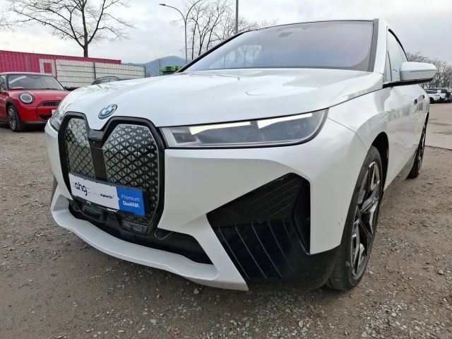 BMW iX xDrive50