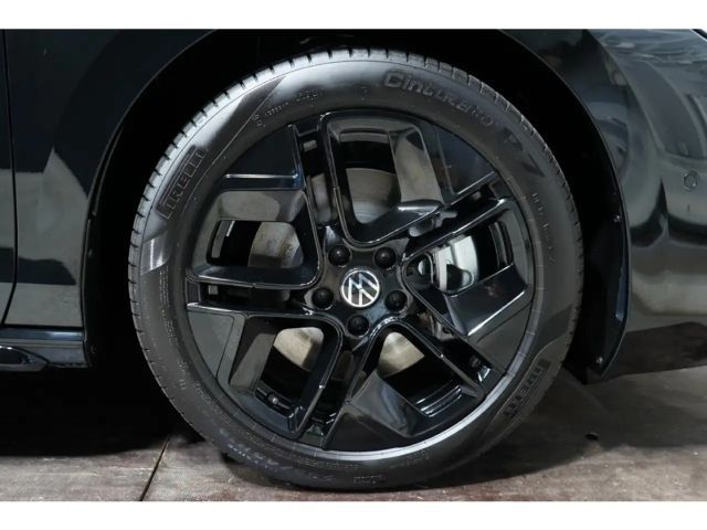 Volkswagen Passat IQ.Drive R-Line Style