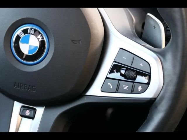 BMW 330 330e M-Sport Touring