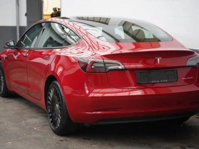 Tesla Model 3 AWD Long Range