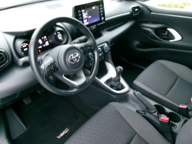 Toyota Yaris Hatchback Team D VVT-i