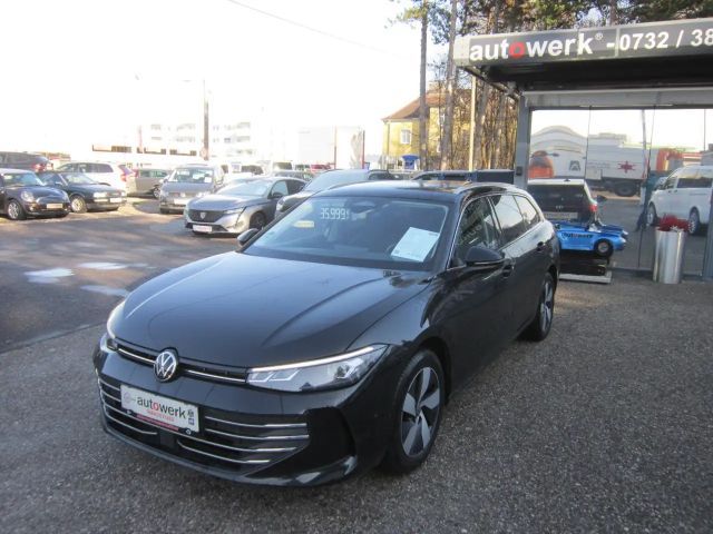 Volkswagen Passat 1.5 eTSI Business Variant