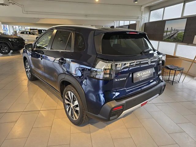 Suzuki S-Cross Flash Hybrid