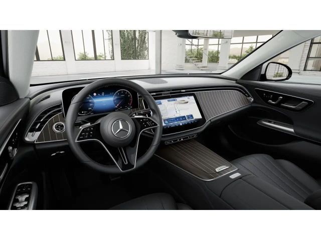 Mercedes-Benz E 200 AVANTGARDE Sedan