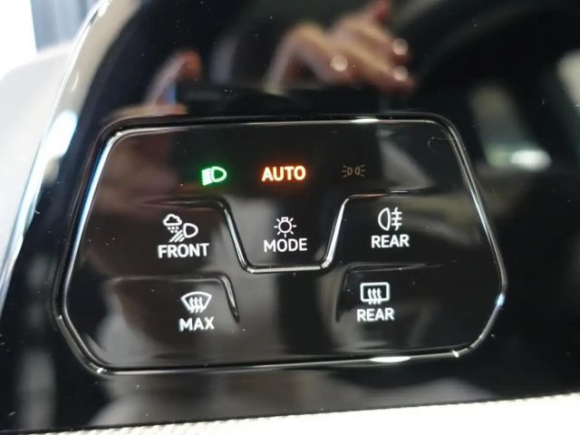 Volkswagen Golf DSG R-Line Variant