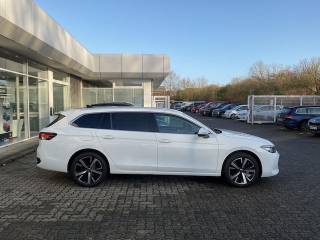 Volkswagen Passat 1.5 eTSI Business DSG Variant