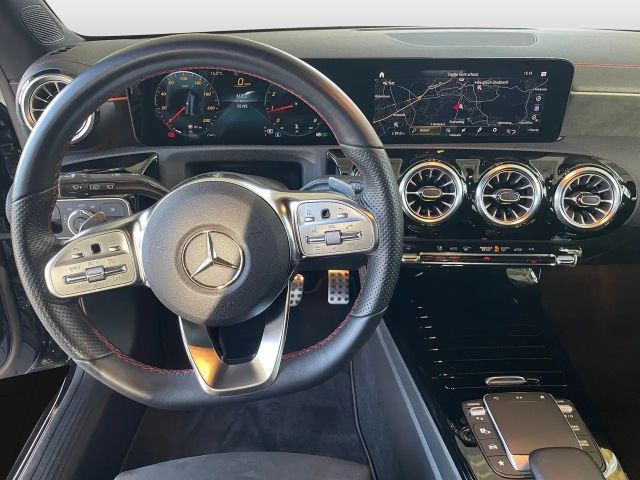 Mercedes-Benz CLA 200 AMG Line