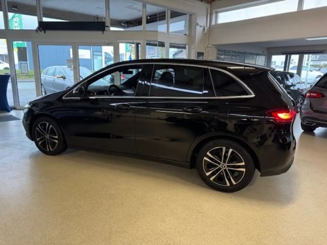 Mercedes-Benz B 180 Progressive Sedan