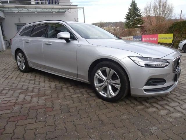 Volvo V90 Momentum