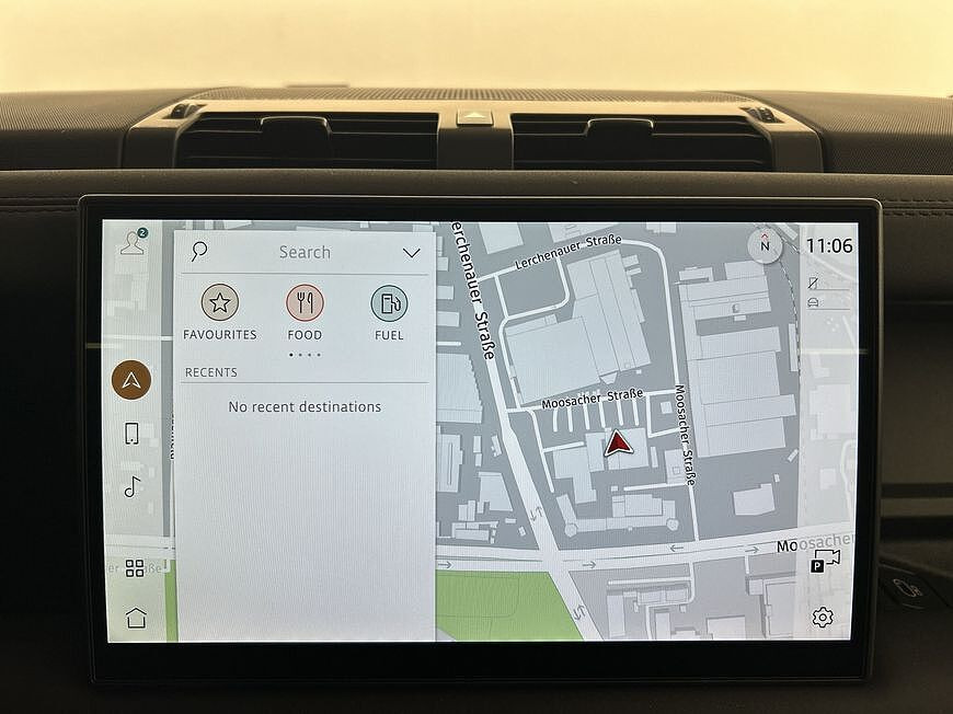 Land Rover Defender 110 Dynamic SE