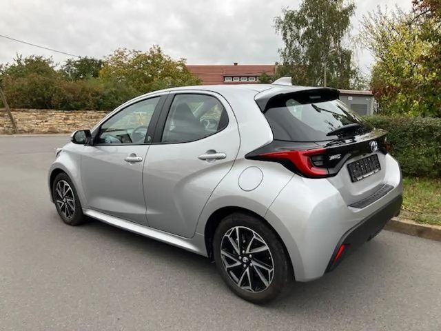 Toyota Yaris Hybride Team D