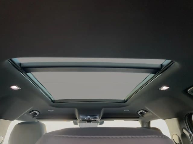 Land Rover Defender 110 D250 Dynamic SE