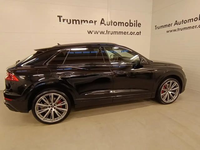 Audi Q8 55 TFSI Hybride Quattro