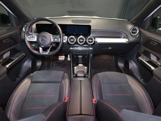 Mercedes-Benz GLB 200 AMG Line