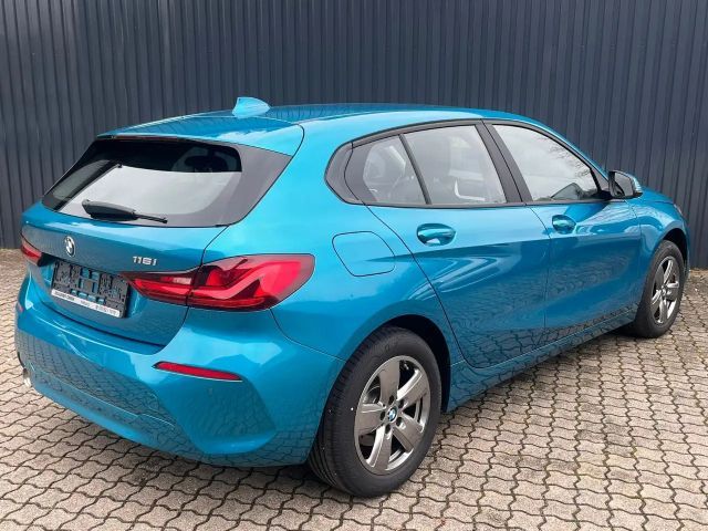 BMW 116 116i 5-deurs Sedan
