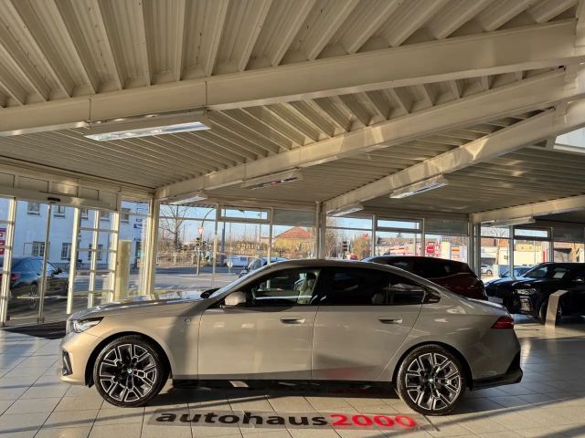 BMW 520 520i M-Sport Sedan