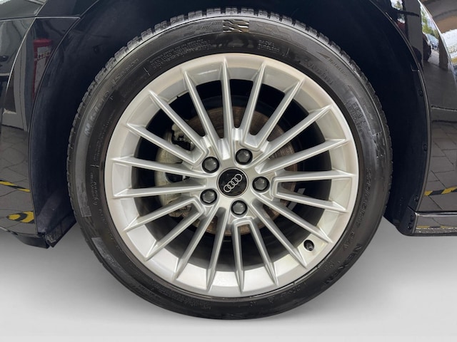 Audi A3 30 TFSI S-Tronic Sedan