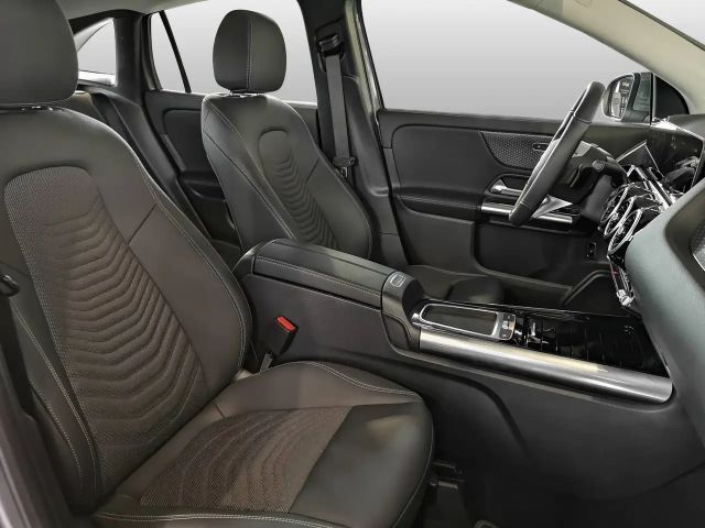 Mercedes-Benz GLA 180 Progressive