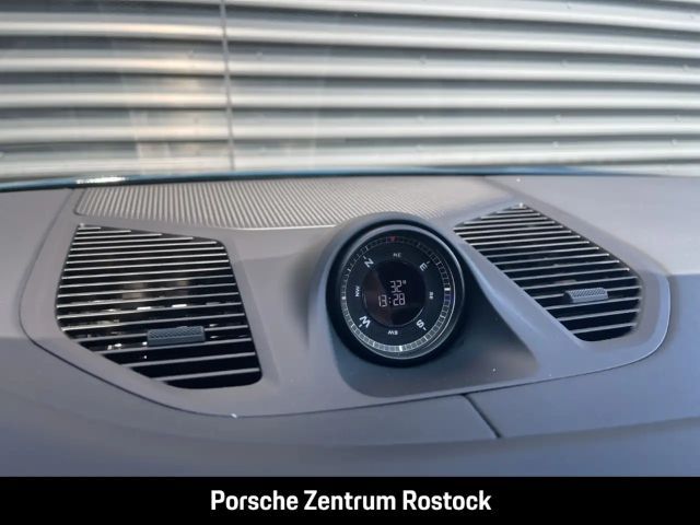 Porsche Cayenne BOSE Luftfederung LED-Matrix