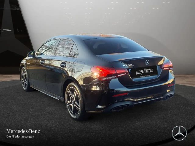 Mercedes-Benz A 250 A 250 e AMG Line