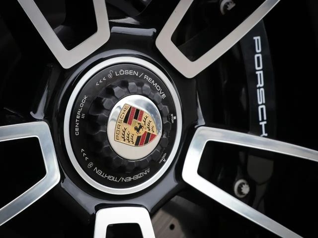 Porsche 992 Cabrio Turbo