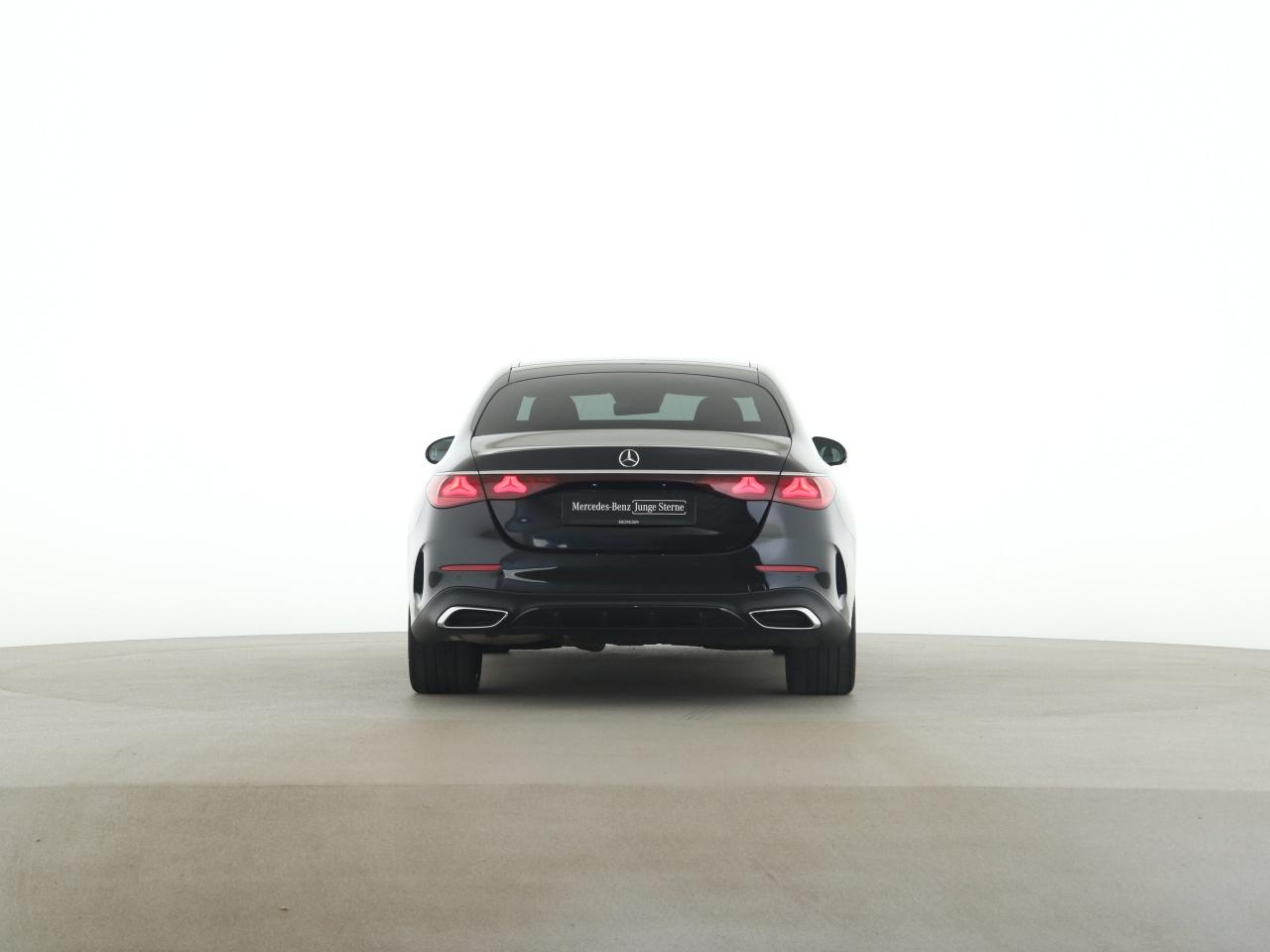 Mercedes-Benz E 200 AMG Line Sedan