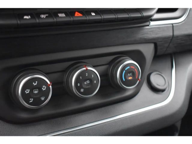 Nissan Primastar Tekna dCi 170