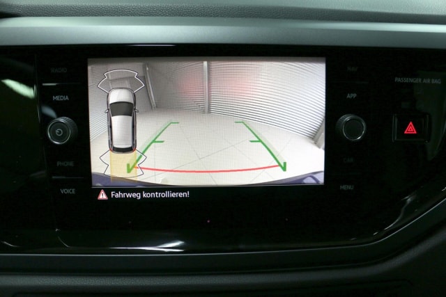 Volkswagen Polo Polo R-Line 1.0 TSI DSG Navi LED Kamera ACC Alu 17