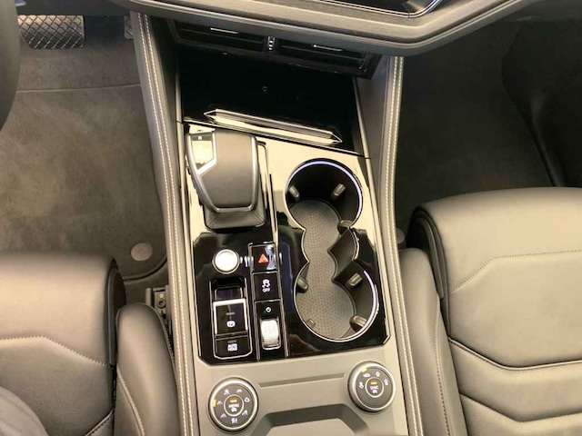 Volkswagen Touareg Touareg TDI tiptr. 4M *AHK*LEDER*LUFTF*R-CAM*NAV