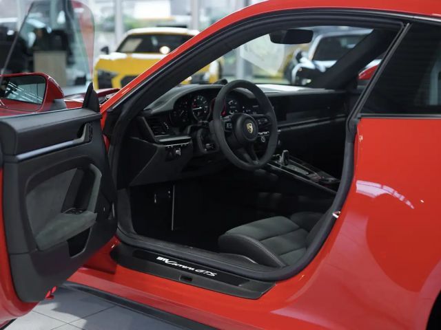 Porsche 911 Carrera Coupé GTS