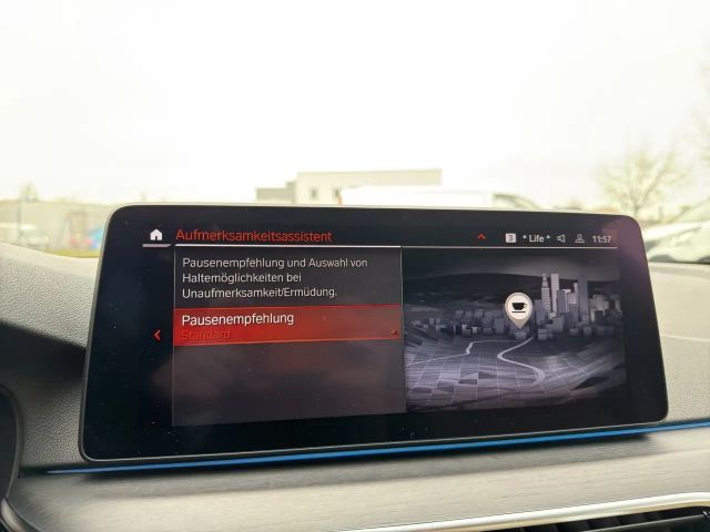 BMW 545 545e M-Sport Sedan xDrive