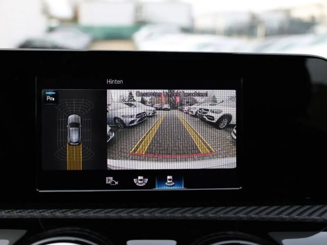 Mercedes-Benz A 180 A 180 d