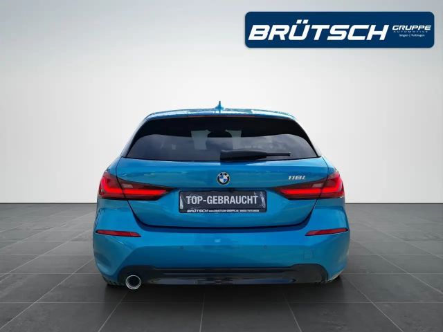BMW 118 118i Sedan Sport Line