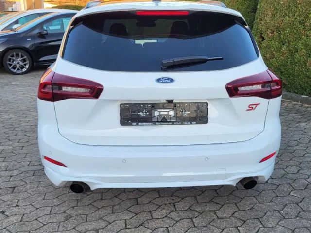 Ford Focus ST Line