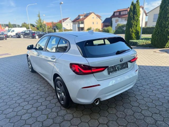 BMW 118 118i Sedan