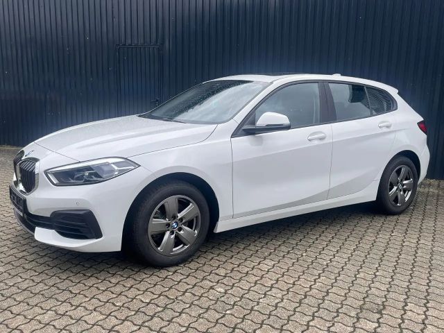 BMW 116 116i 5-deurs Sedan