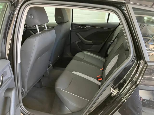 Skoda Scala Essence TSI