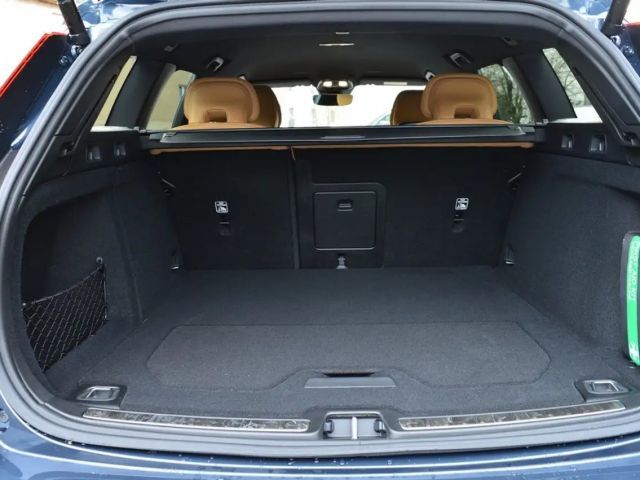 Volvo V60 Cross Country AWD Plus