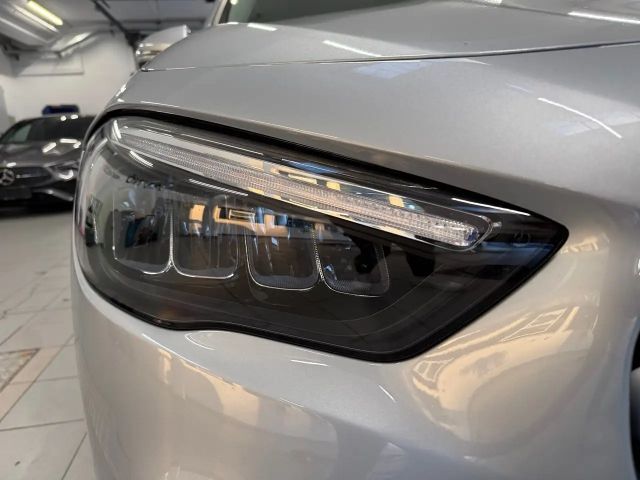 Mercedes-Benz GLA 200 4MATIC GLA 200 d