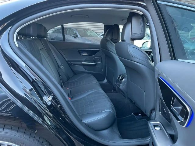 Mercedes-Benz C 200 AMG Line Sedan