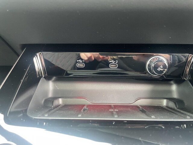 Audi A6 Avant Quattro S-Tronic