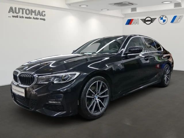 BMW 320 320i M-Sport Sedan xDrive
