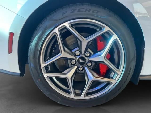 Ford Mustang Fastback GT 5.0 V8