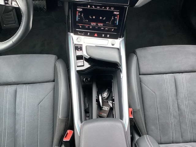 Audi Q8 e-tron 55 Quattro S-Line