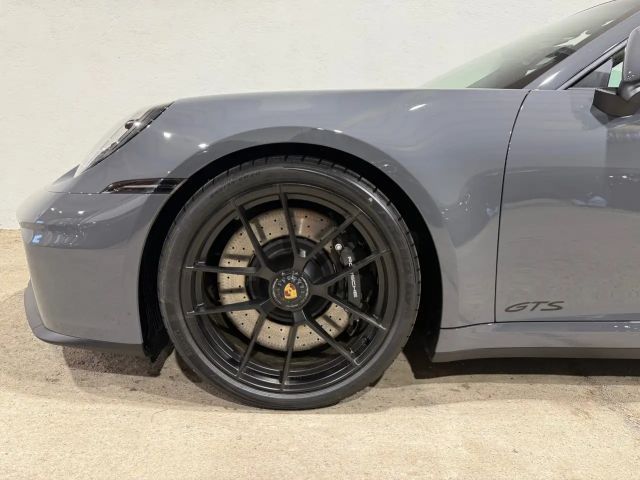 Porsche 992 Cabrio GTS