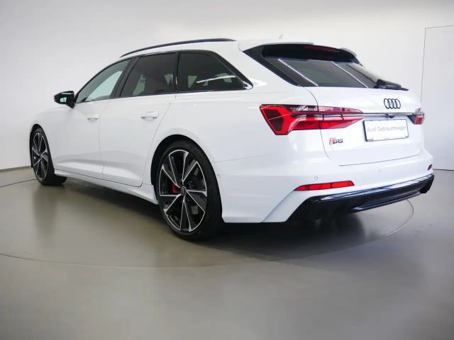 Audi S6 Avant
